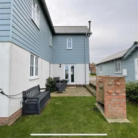 Neptune House The Bay Sweet Homes With Car Ev Point