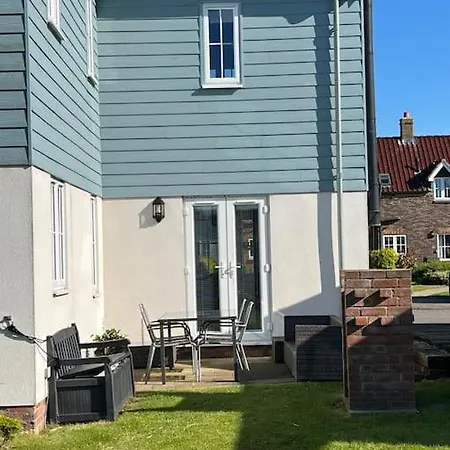 Neptune House At The Bay By Sweet Homes Filey